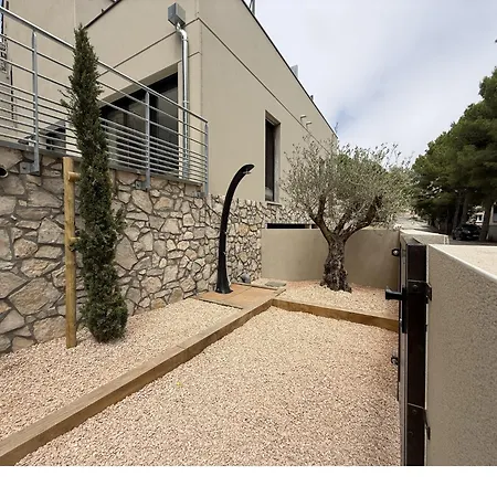 Apartman La Falaise - La Courtine -